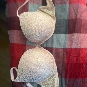 Victoria’s Secret wear everywhere push-up